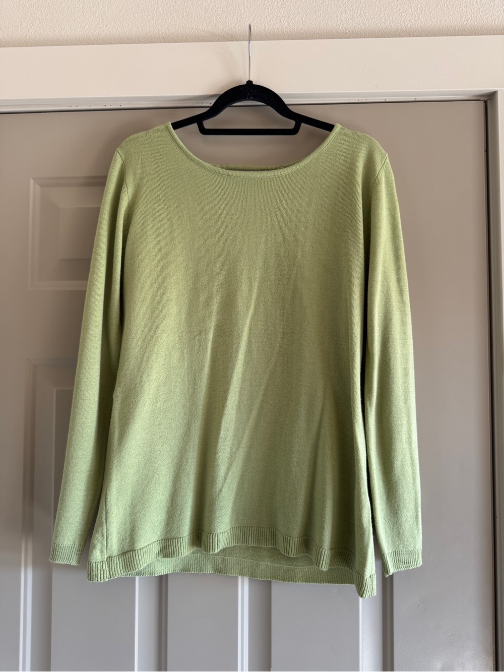 Women’s Light Green Carolyn Taylor Lightweight Sweater